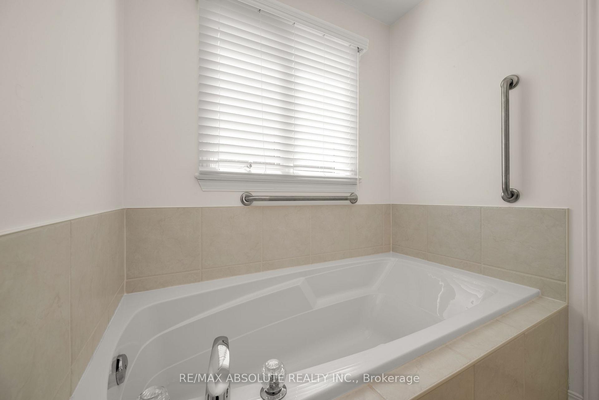 Photo 33 of 87 Waterthrush Crescent, Ottawa, Kanata - Bridlewood — HOMEH