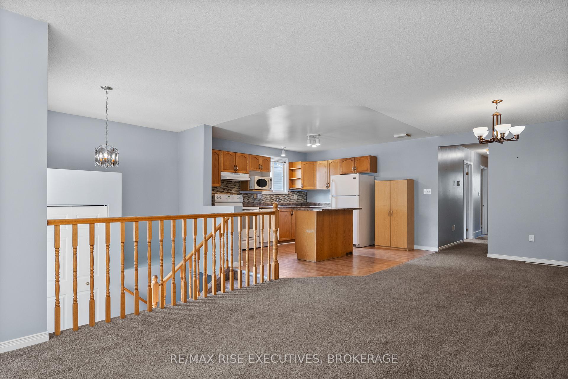 Photo 6 of 1279 Brackenwood Crescent, Kingston, City Northwest — HOMEH