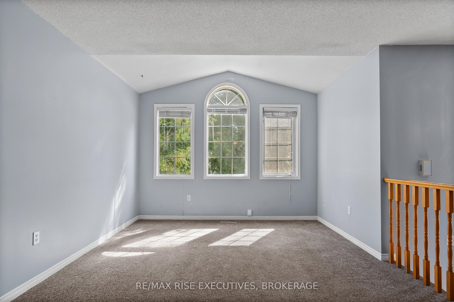 Photo 8 of 1279 Brackenwood Crescent, Kingston, City Northwest — HOMEH