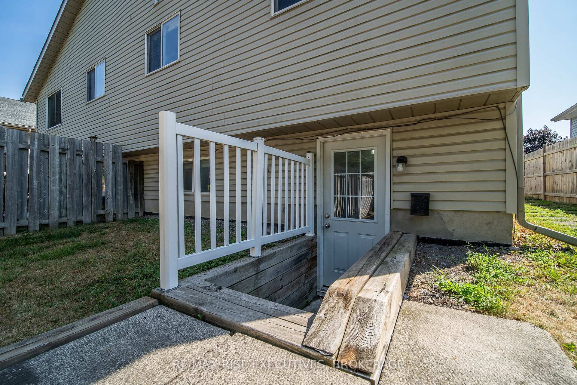 Photo 20 of 1279 Brackenwood Crescent, Kingston, City Northwest — HOMEH