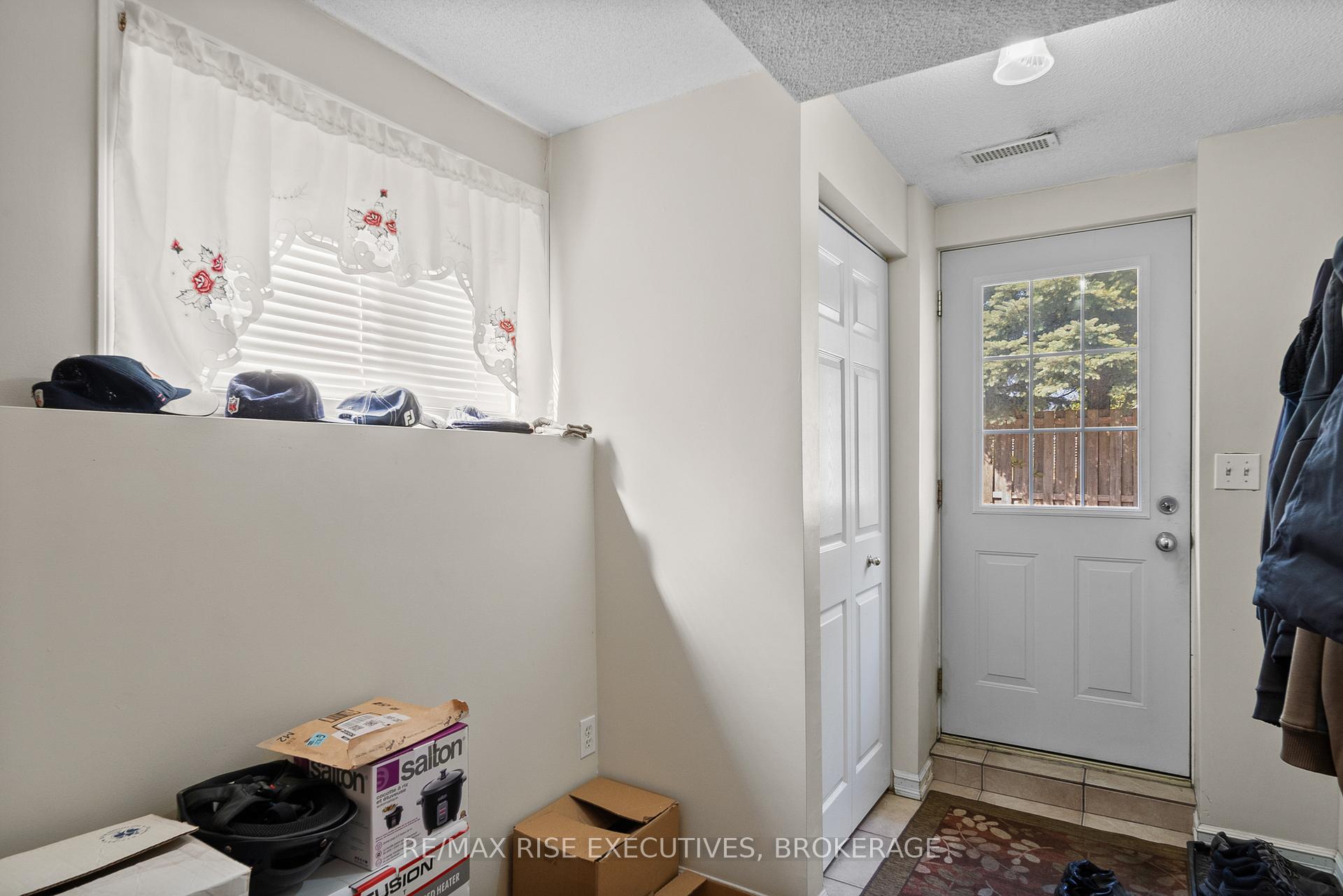 Photo 21 of 1279 Brackenwood Crescent, Kingston, City Northwest — HOMEH