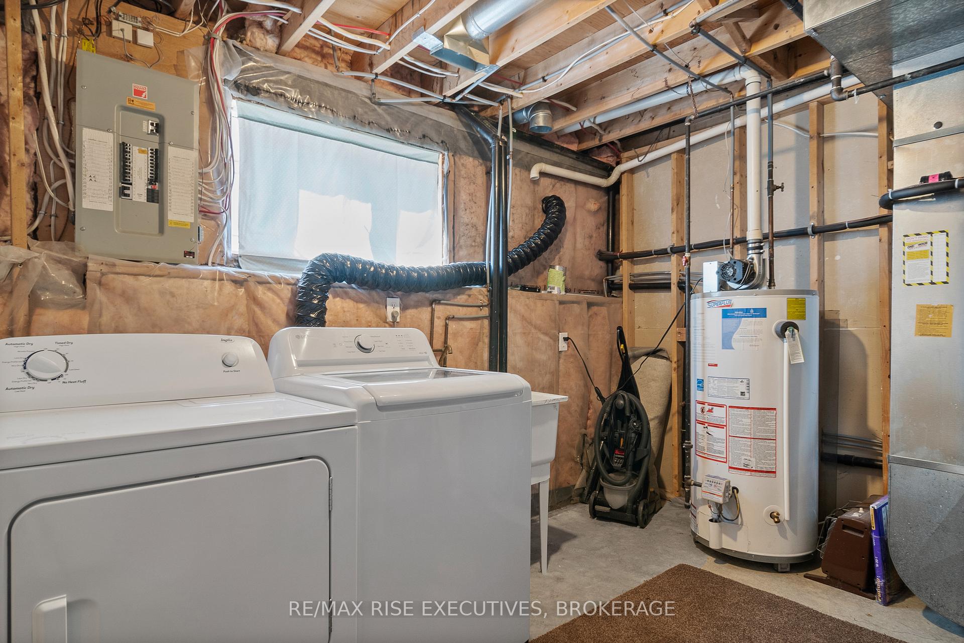 Photo 32 of 1279 Brackenwood Crescent, Kingston, City Northwest — HOMEH