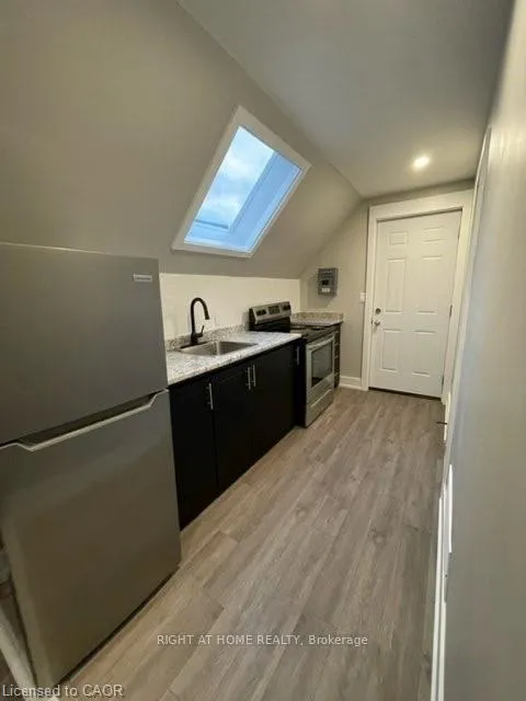 Photo 2 of Unit 4, 526 King Street E, Hamilton, Landsdale — HOMEH