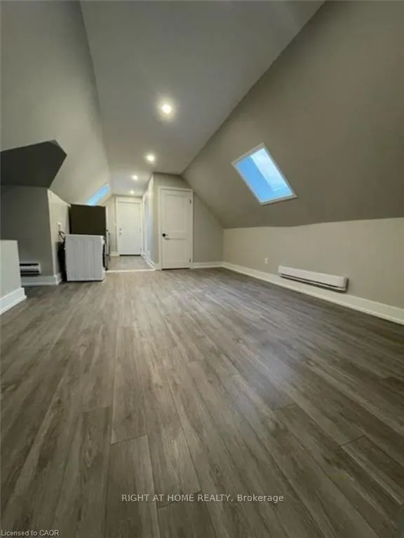 Photo 3 of Unit 4, 526 King Street E, Hamilton, Landsdale — HOMEH