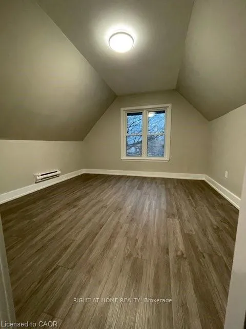 Photo 8 of Unit 4, 526 King Street E, Hamilton, Landsdale — HOMEH