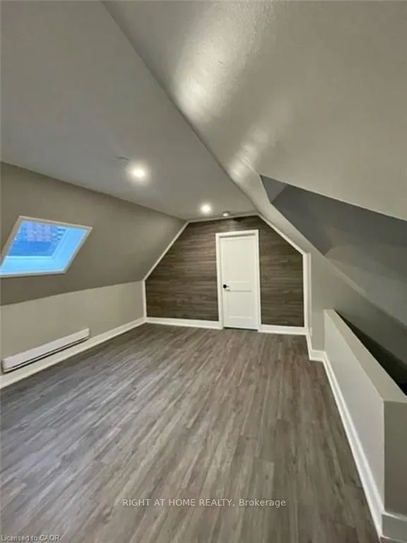 Photo 12 of Unit 4, 526 King Street E, Hamilton, Landsdale — HOMEH