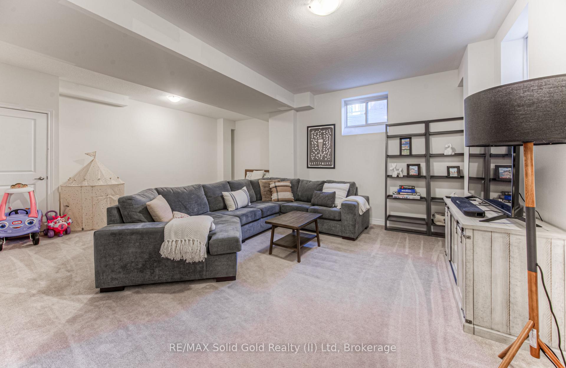 Photo 25 of 145 Haldimand Street, Kitchener — HOMEH