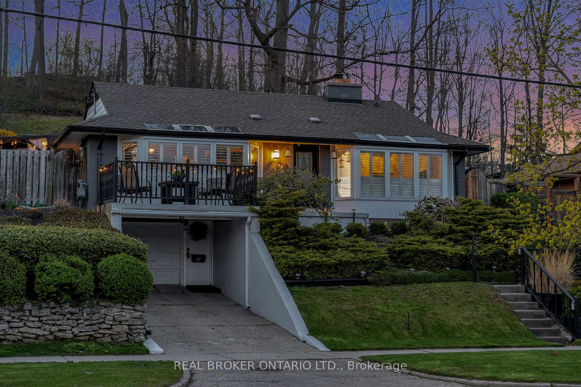 Photo 2 of 924 Union Street, Kitchener — HOMEH