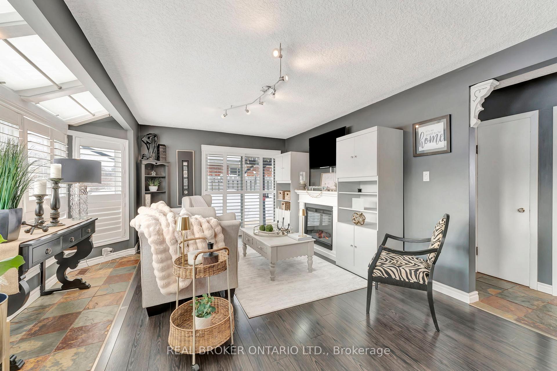 Photo 5 of 924 Union Street, Kitchener — HOMEH
