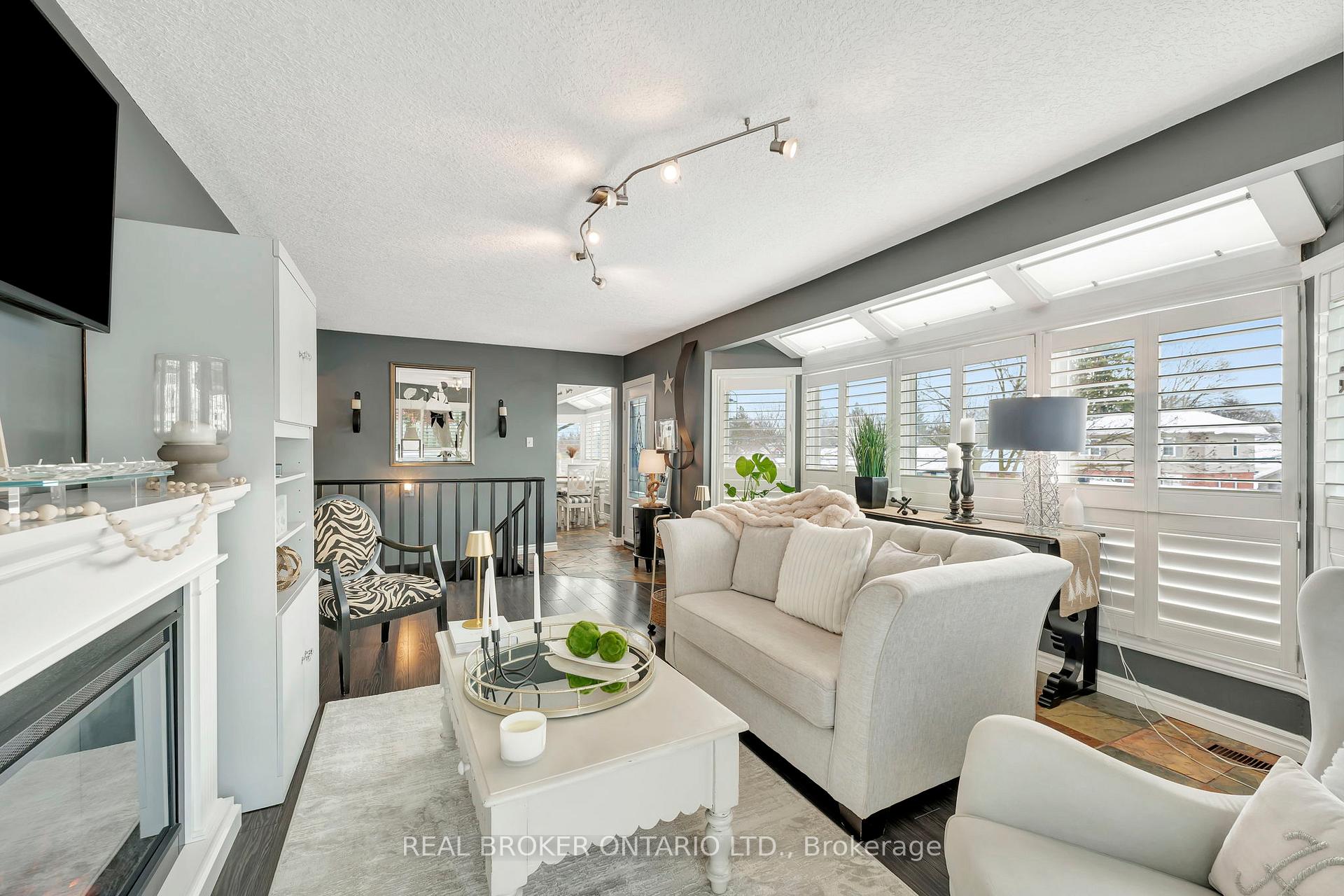 Photo 7 of 924 Union Street, Kitchener — HOMEH