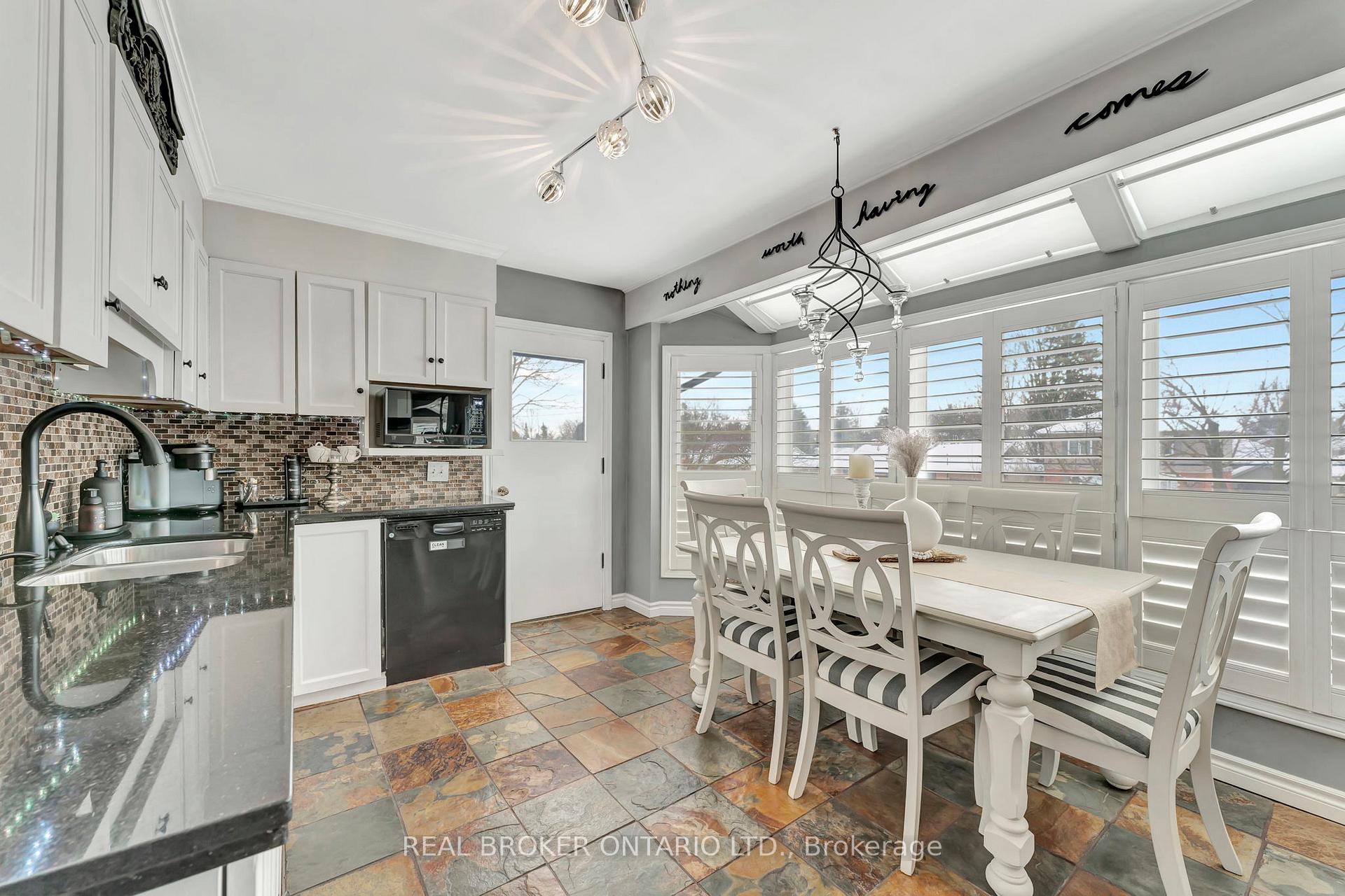 Photo 13 of 924 Union Street, Kitchener — HOMEH