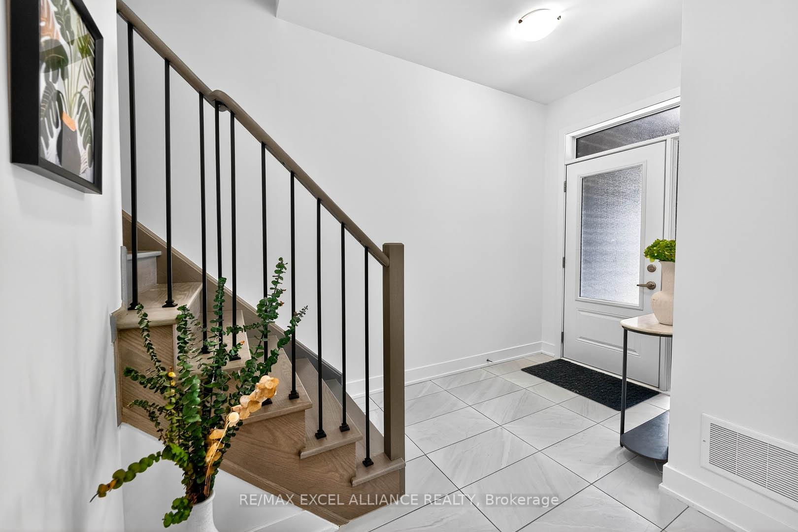 Photo 4 of 13 Arthur White Lane, Markham, Wismer — HOMEH