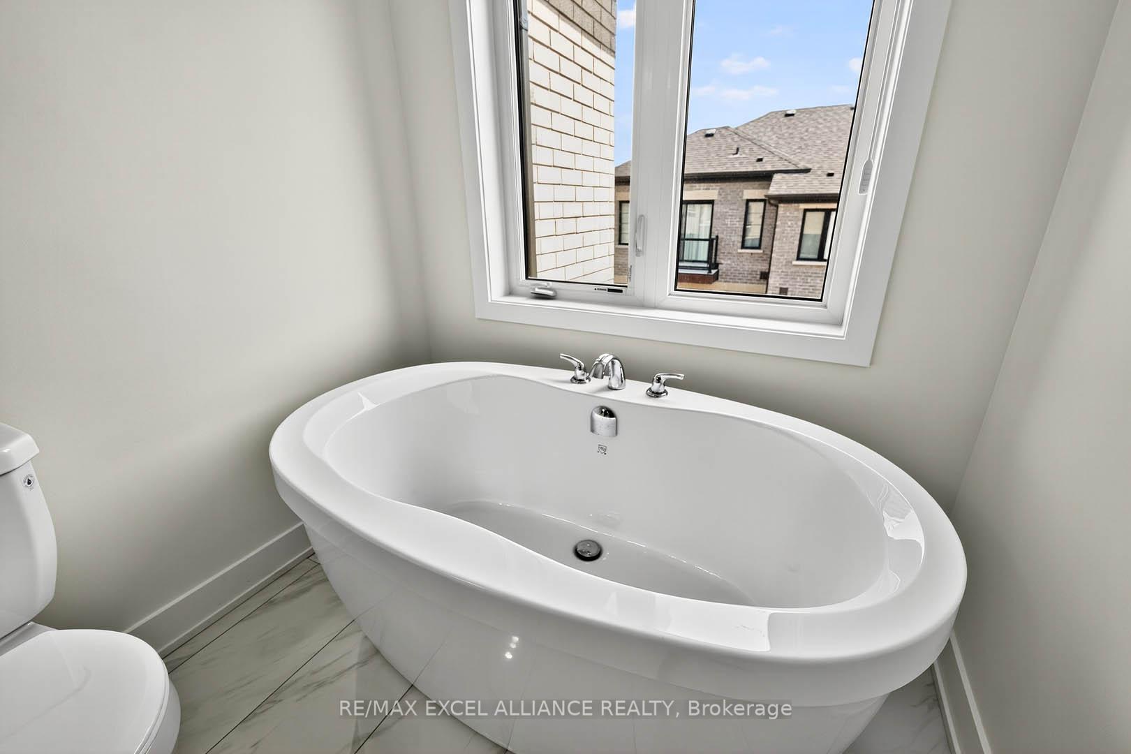 Photo 35 of 13 Arthur White Lane, Markham, Wismer — HOMEH