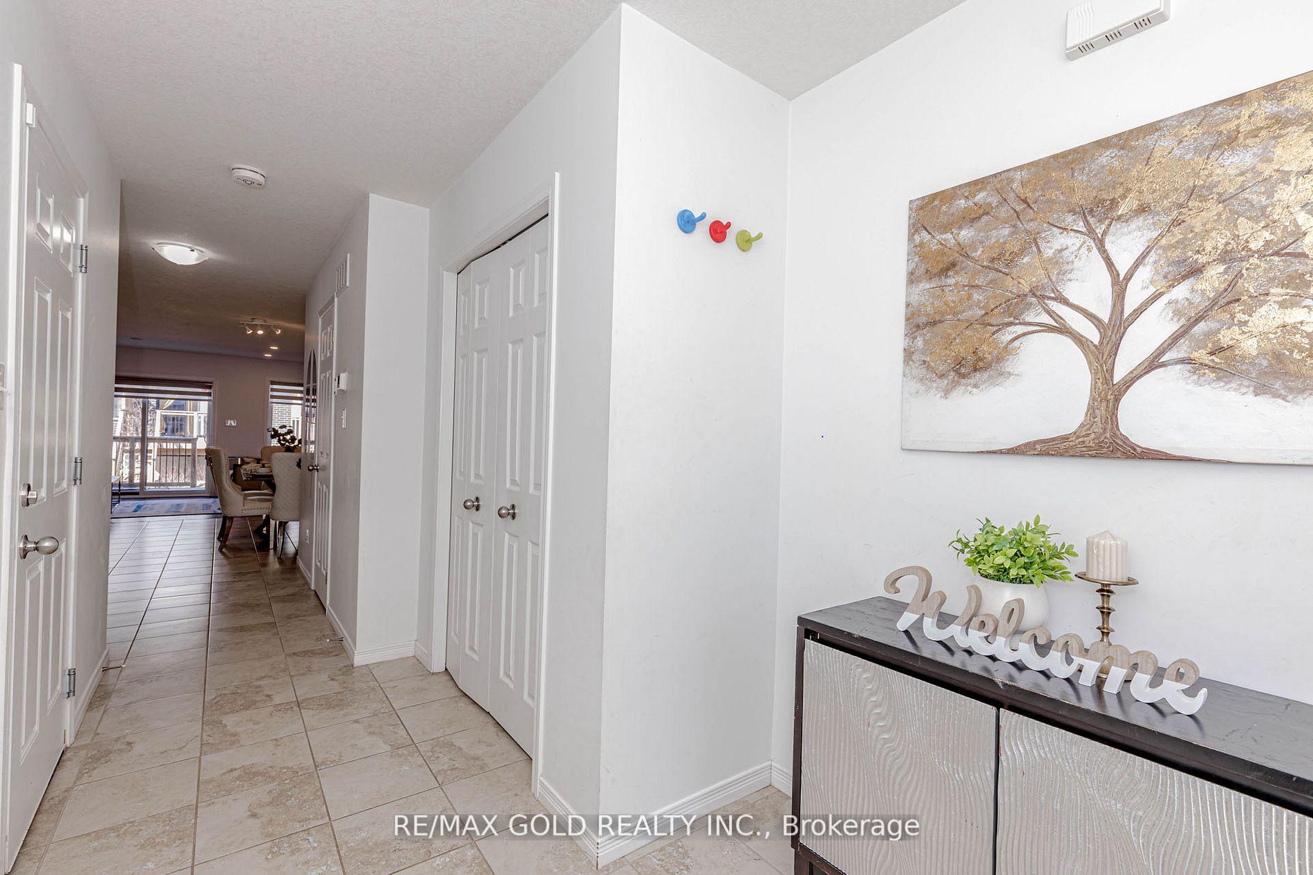 Photo 5 of 508 Woodlea Court, Kitchener, Huron Park — HOMEH