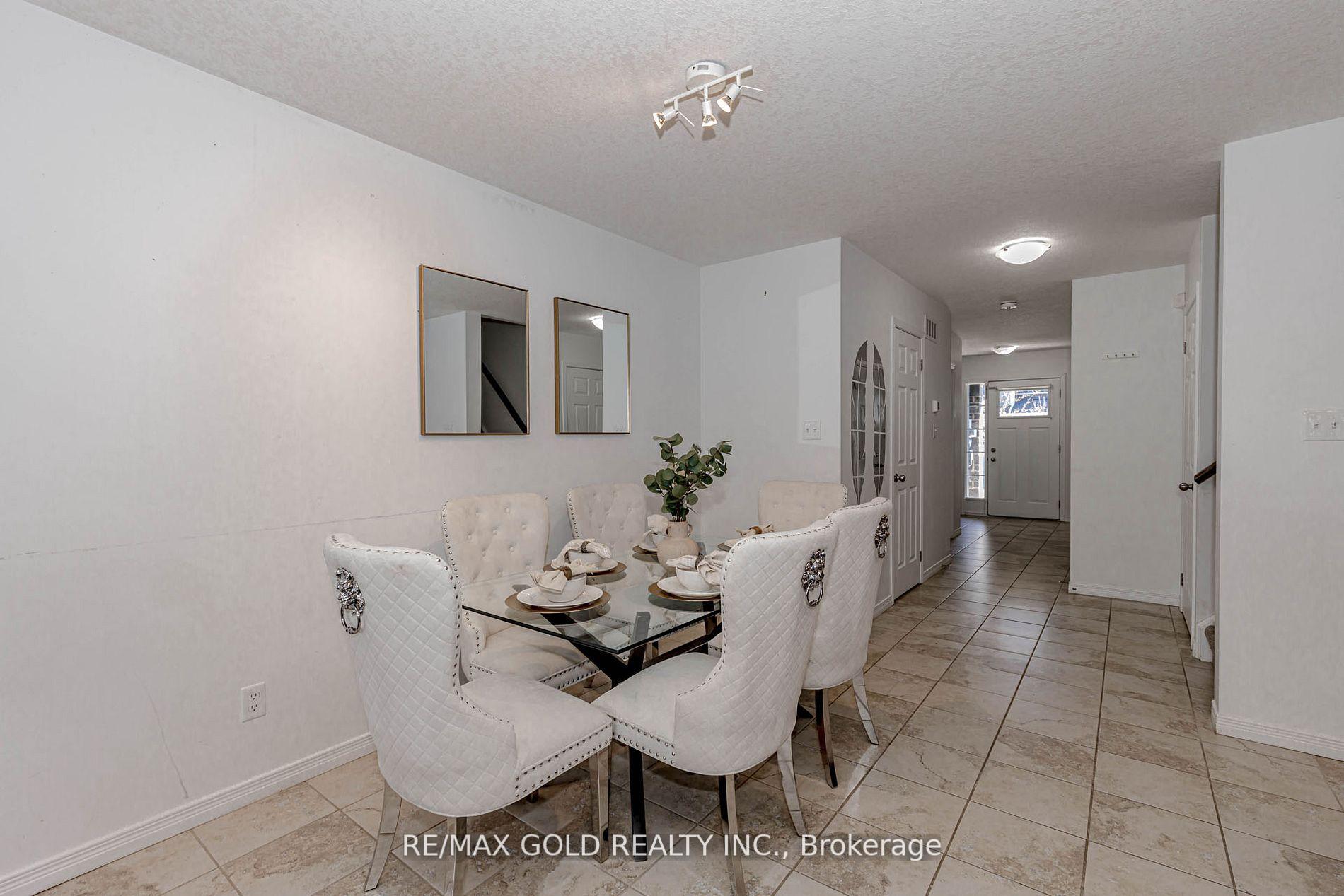 Photo 8 of 508 Woodlea Court, Kitchener, Huron Park — HOMEH