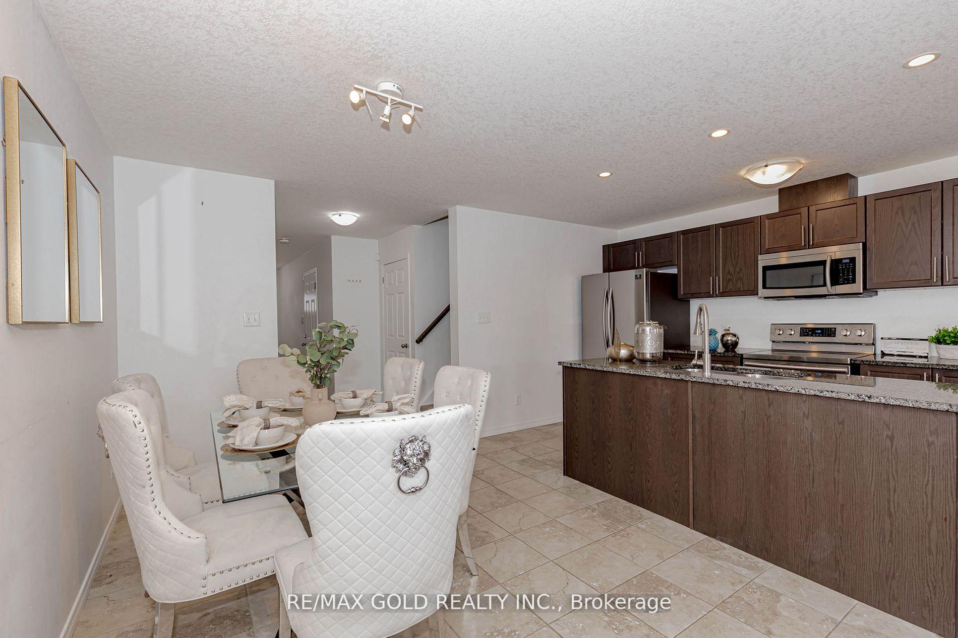 Photo 9 of 508 Woodlea Court, Kitchener, Huron Park — HOMEH