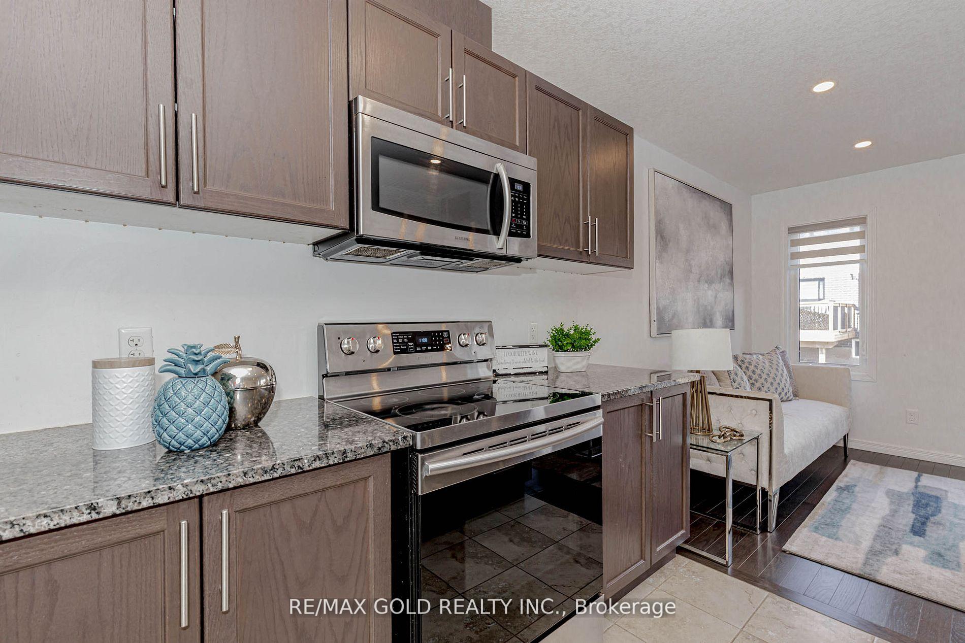 Photo 16 of 508 Woodlea Court, Kitchener, Huron Park — HOMEH