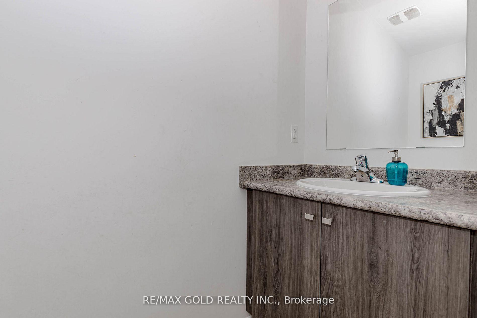 Photo 23 of 508 Woodlea Court, Kitchener, Huron Park — HOMEH