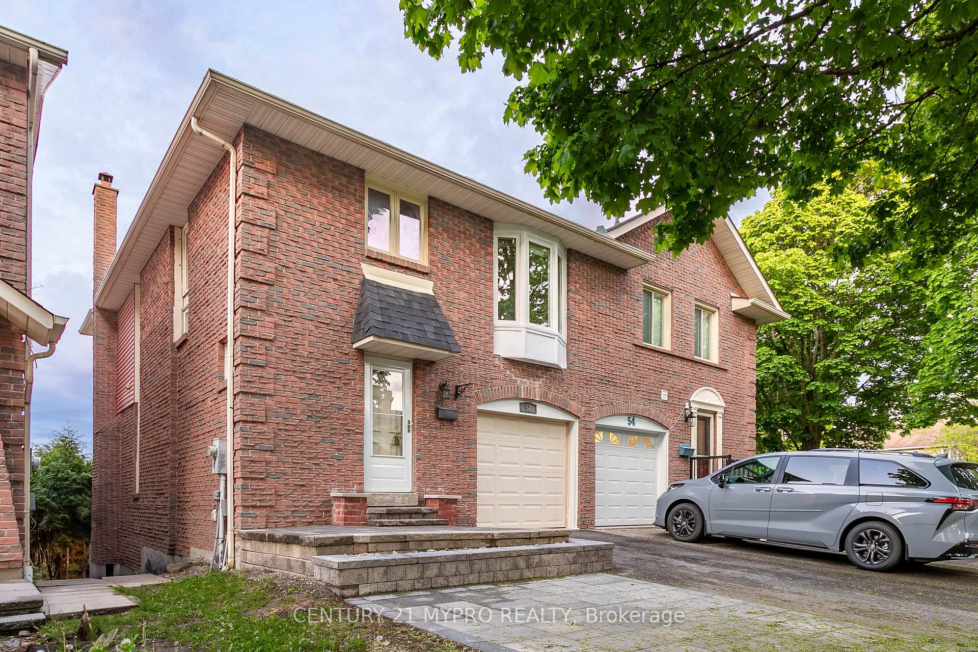 Photo 2 of 52 Foxglove Court, Markham, Unionville — HOMEH