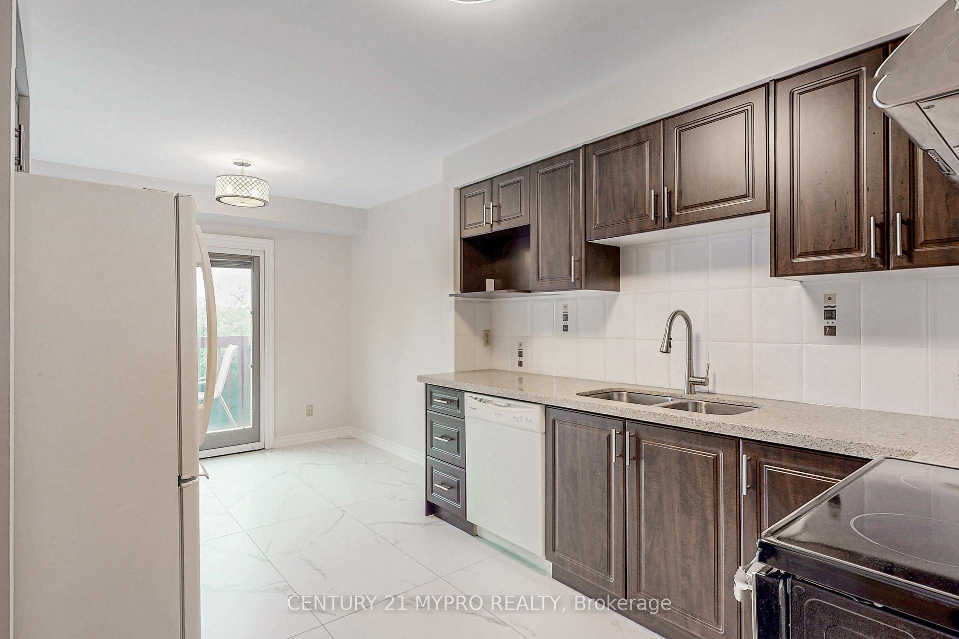 Photo 8 of 52 Foxglove Court, Markham, Unionville — HOMEH