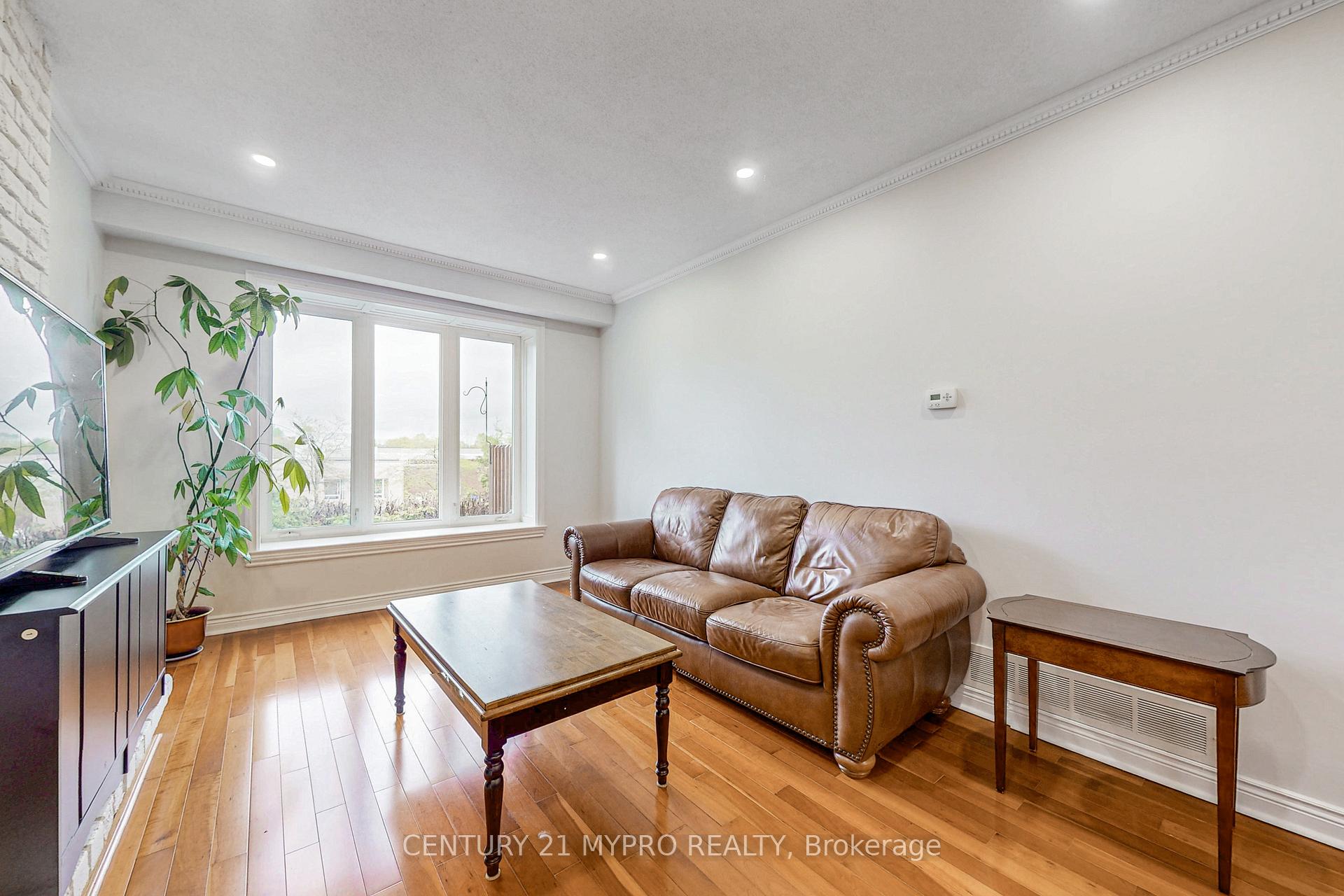 Photo 13 of 52 Foxglove Court, Markham, Unionville — HOMEH