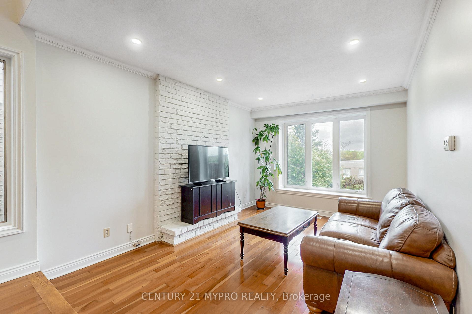 Photo 15 of 52 Foxglove Court, Markham, Unionville — HOMEH