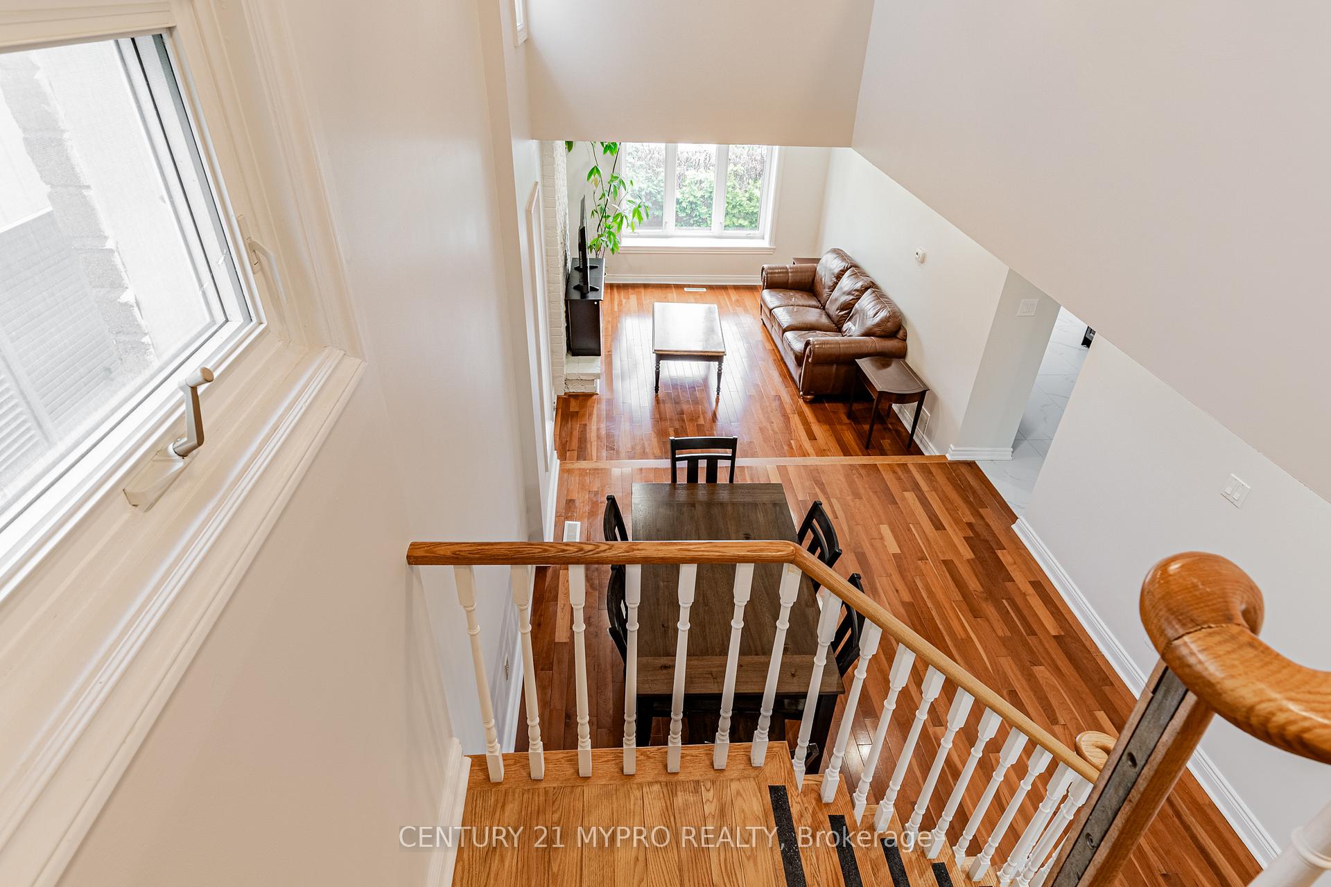 Photo 16 of 52 Foxglove Court, Markham, Unionville — HOMEH