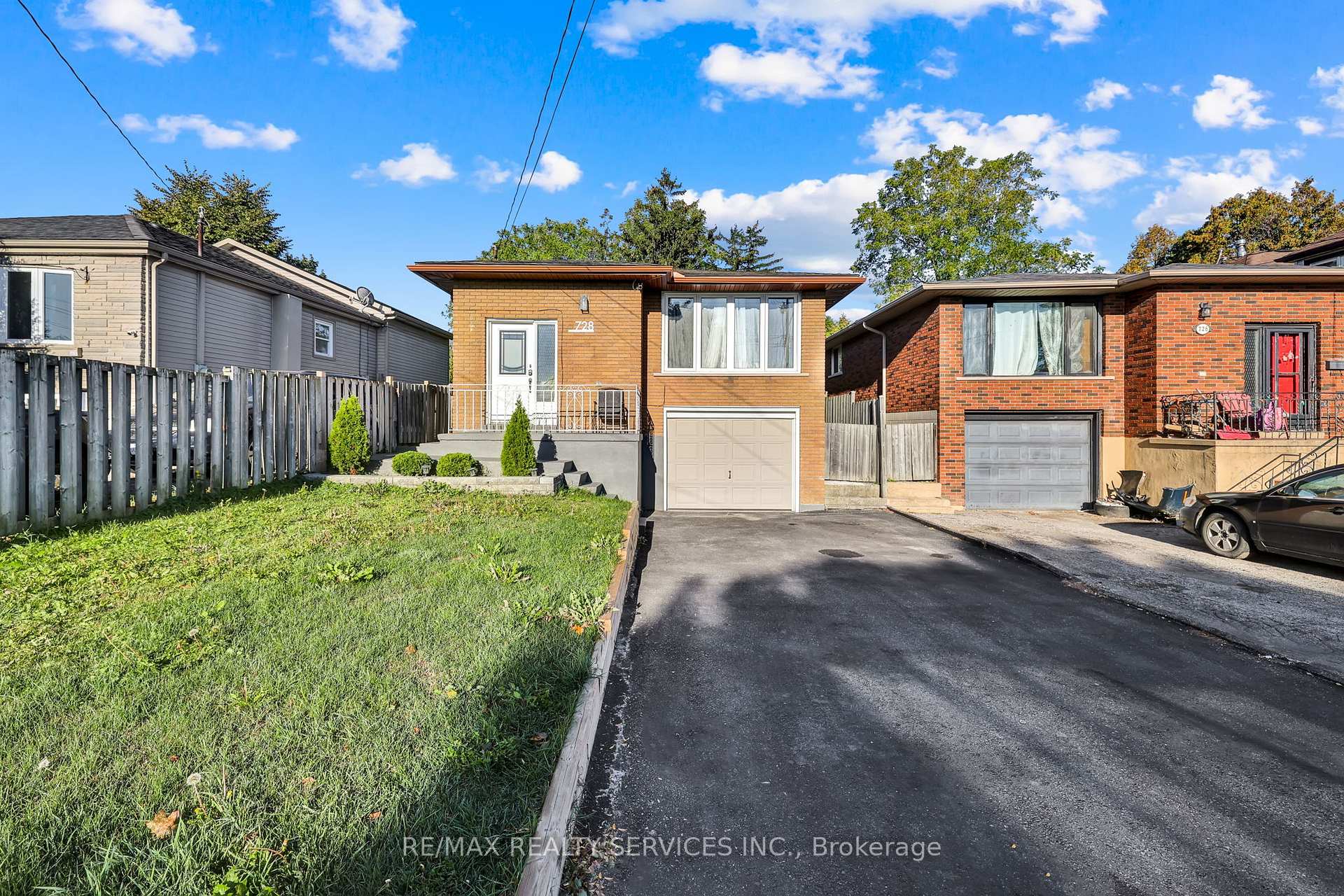 Photo 1 of 728 West 5th Street, Hamilton, Yeoville — HOMEH