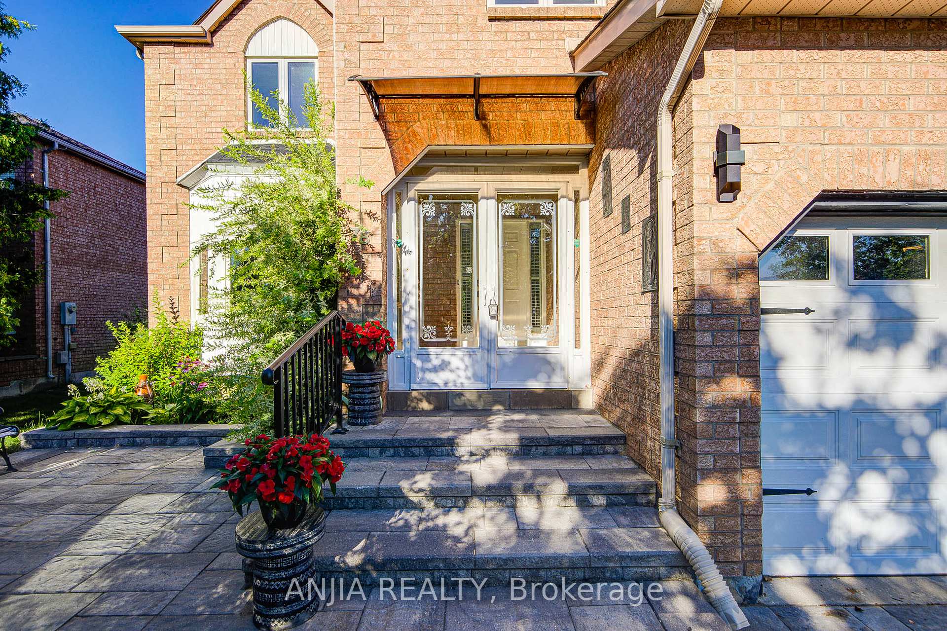 Photo 2 of 78 Corby Road, Markham, Unionville — HOMEH