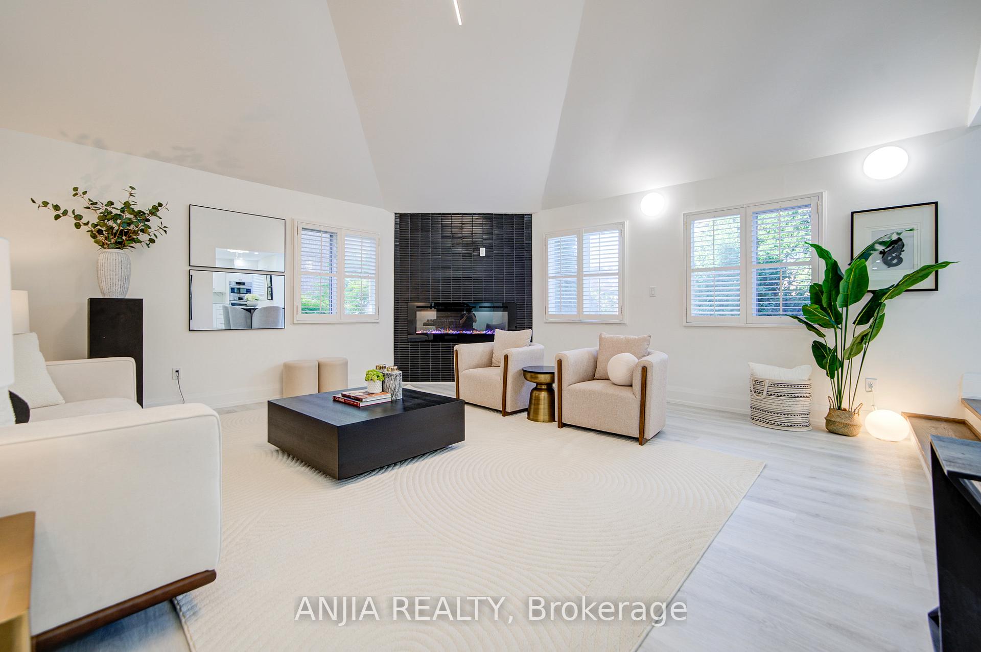 Photo 11 of 78 Corby Road, Markham, Unionville — HOMEH