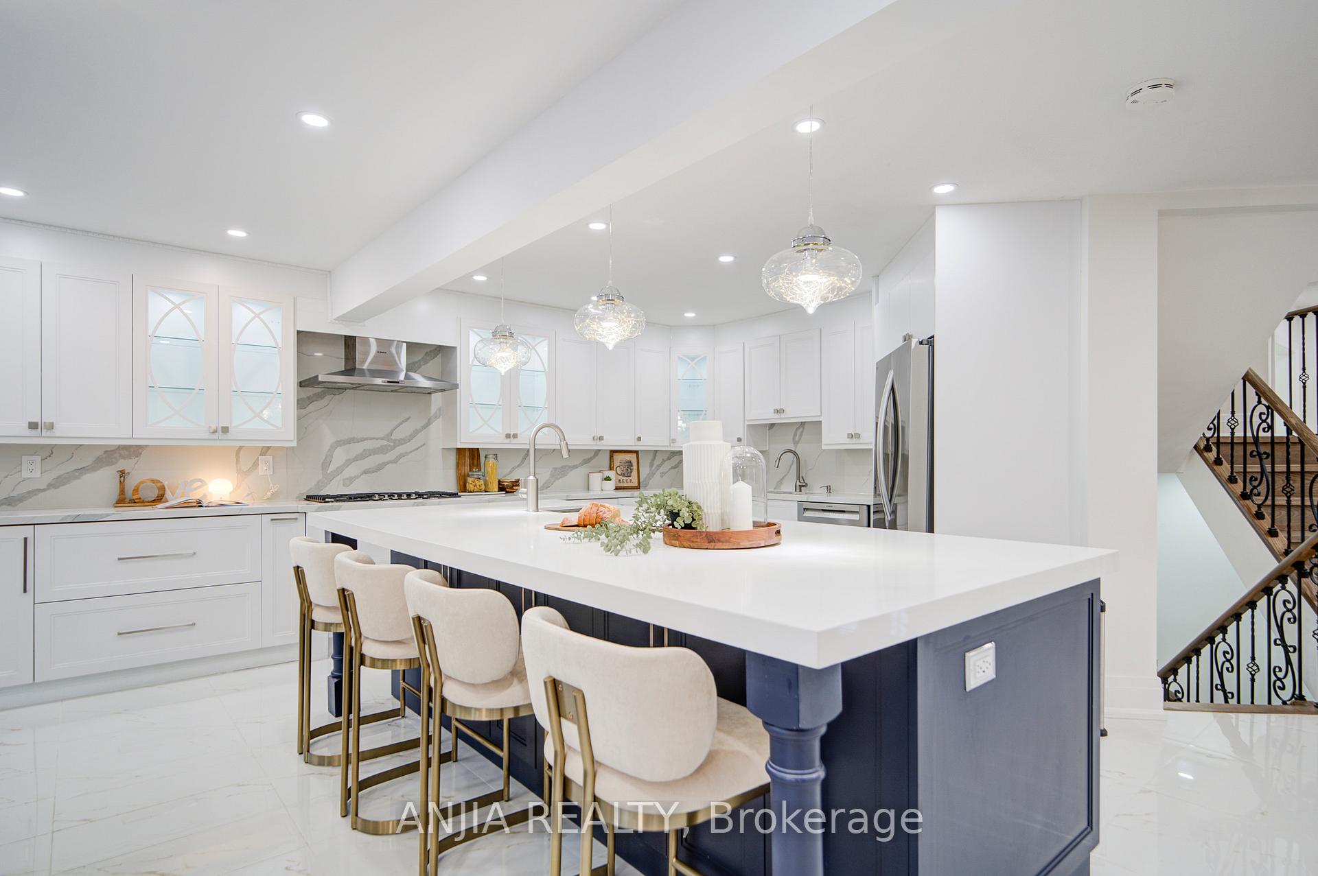 Photo 14 of 78 Corby Road, Markham, Unionville — HOMEH