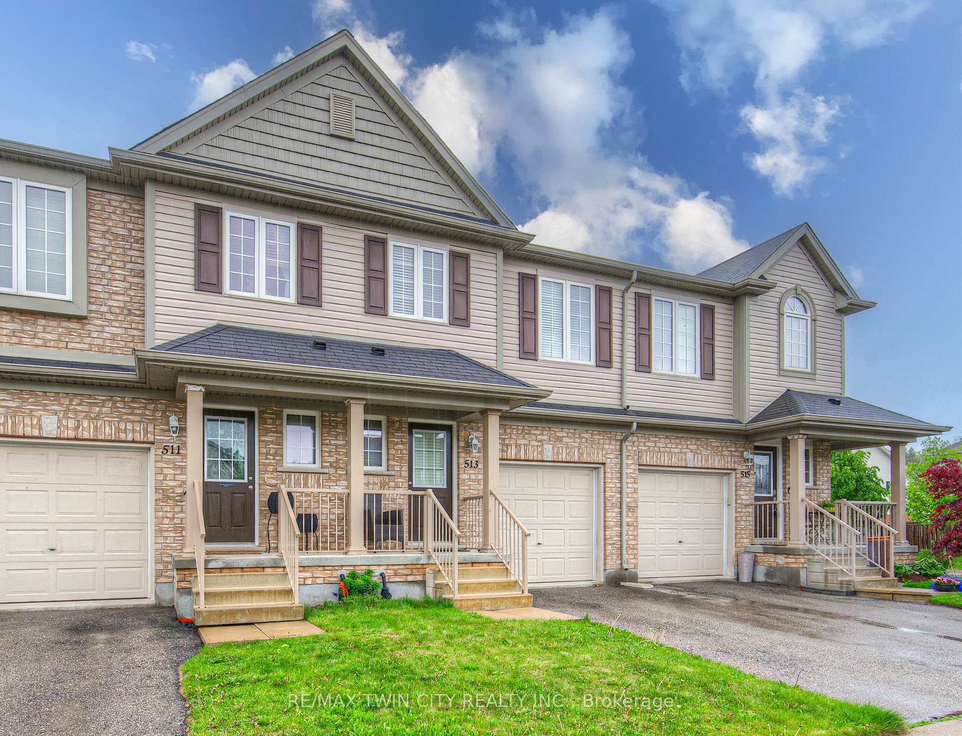 Photo 3 of 513 Beaumont Crescent, Kitchener — HOMEH