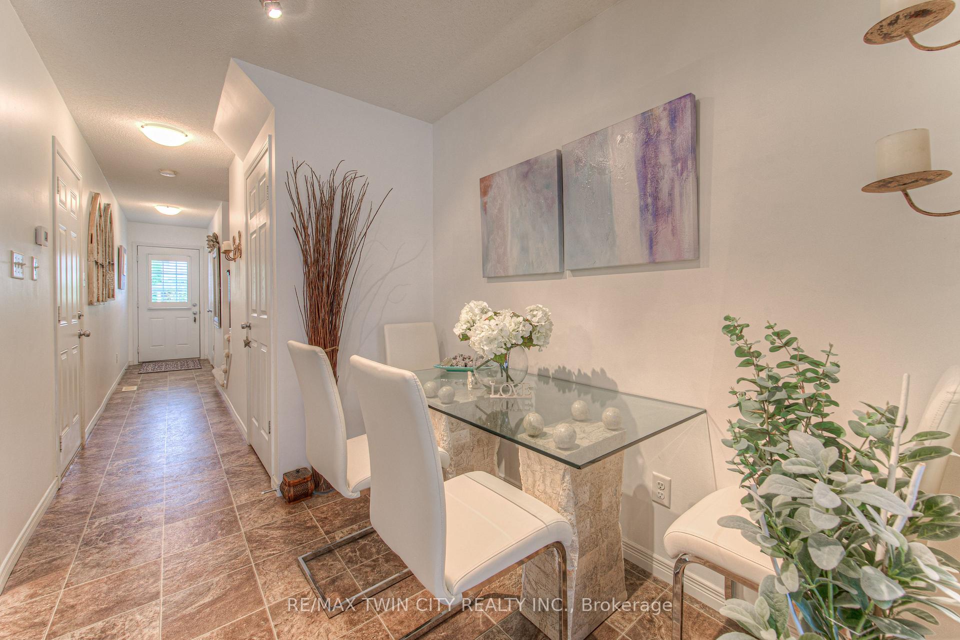 Photo 12 of 513 Beaumont Crescent, Kitchener — HOMEH