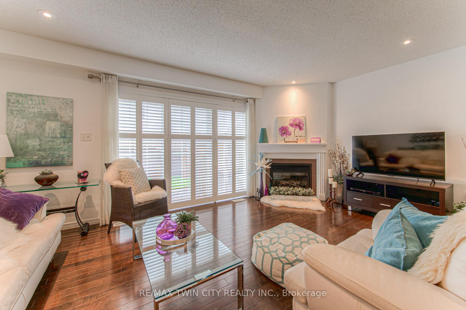 Photo 13 of 513 Beaumont Crescent, Kitchener — HOMEH