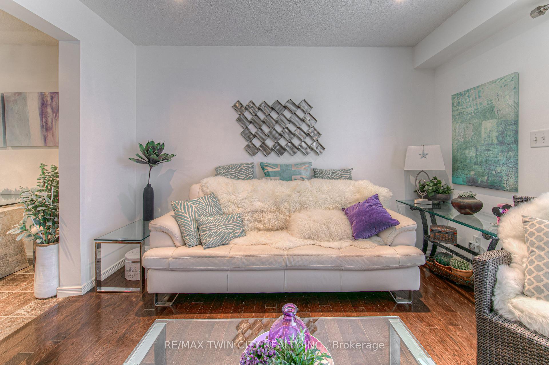 Photo 15 of 513 Beaumont Crescent, Kitchener — HOMEH