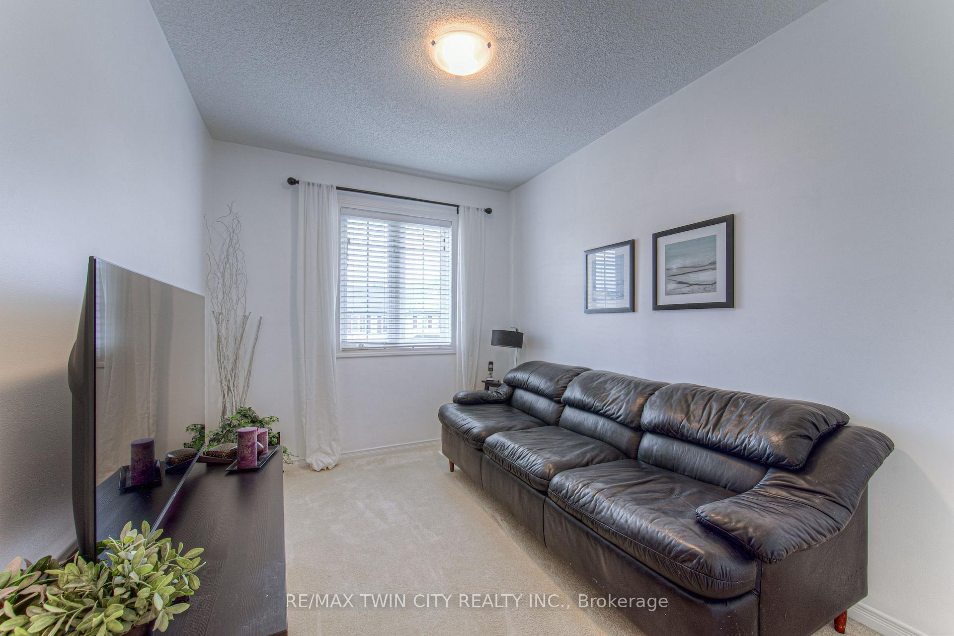 Photo 26 of 513 Beaumont Crescent, Kitchener — HOMEH