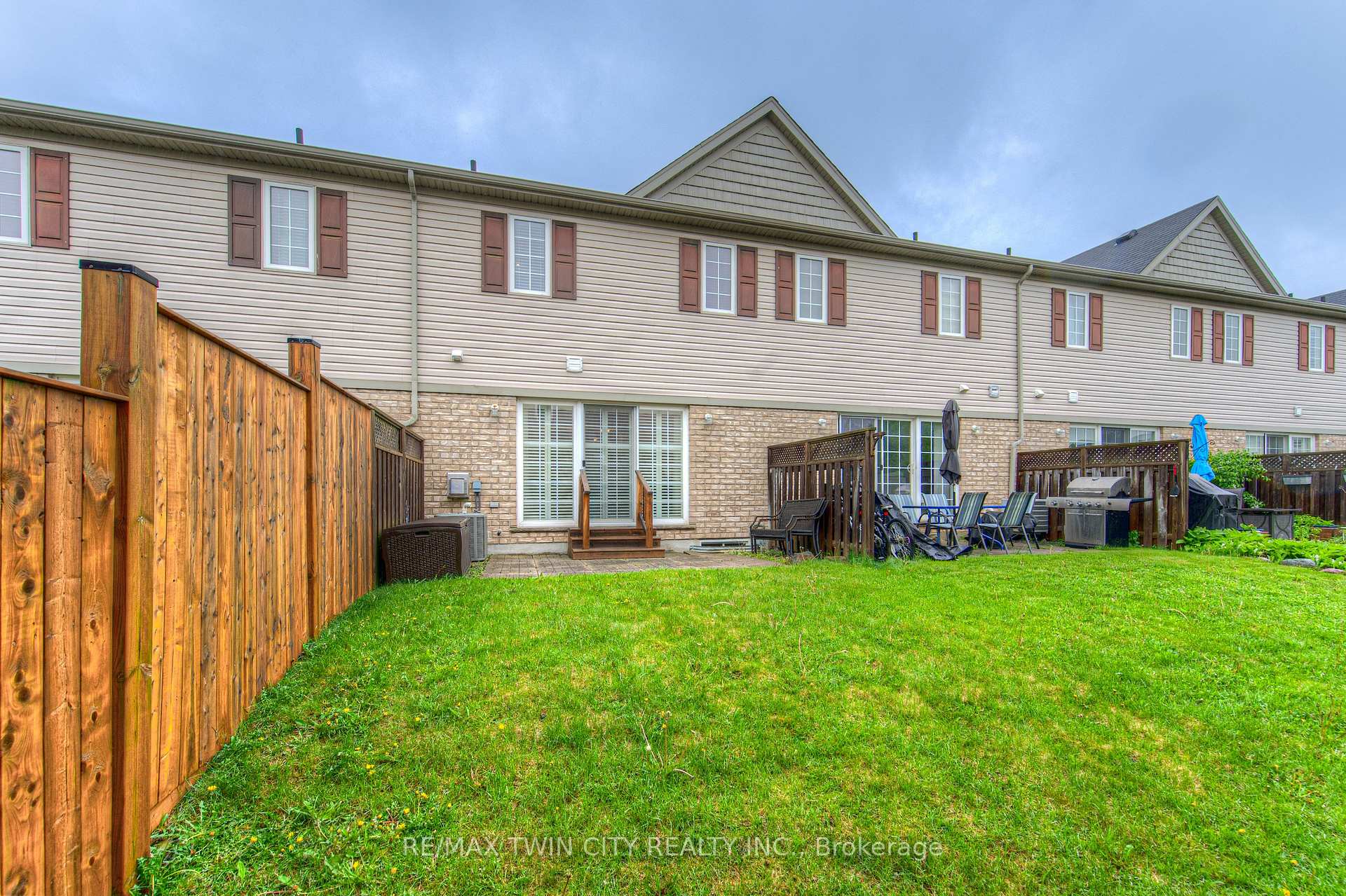 Photo 33 of 513 Beaumont Crescent, Kitchener — HOMEH