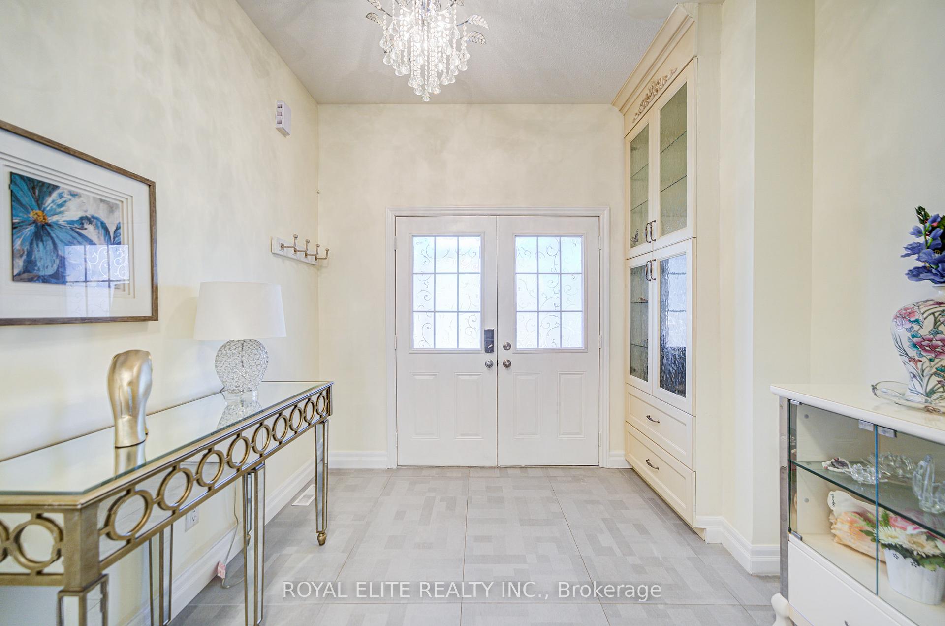 Photo 3 of 265 Helen Avenue, Markham, Village Green-South Unionville — HOMEH