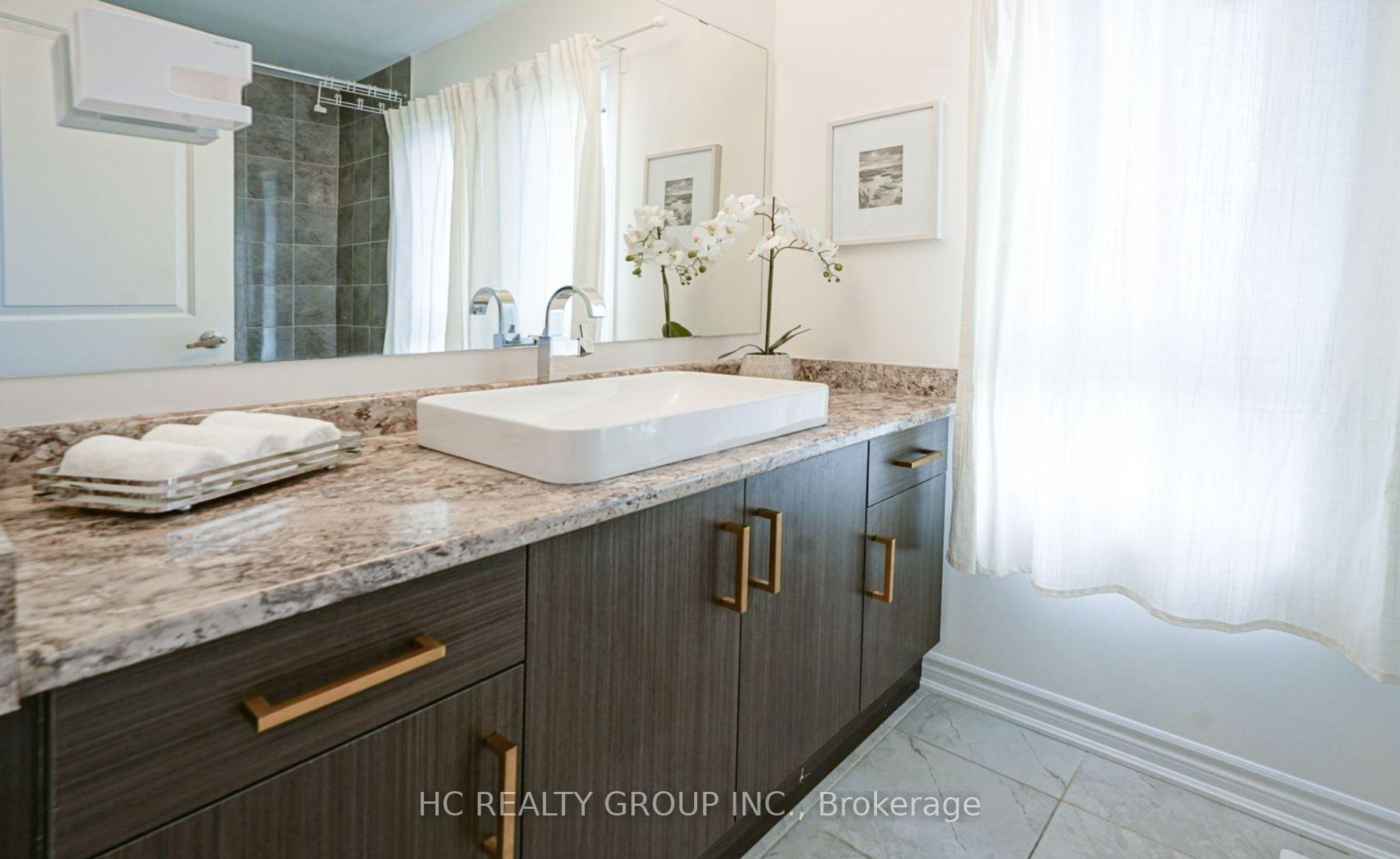Photo 8 of 2 Chicago Lane, Markham, Wismer — HOMEH