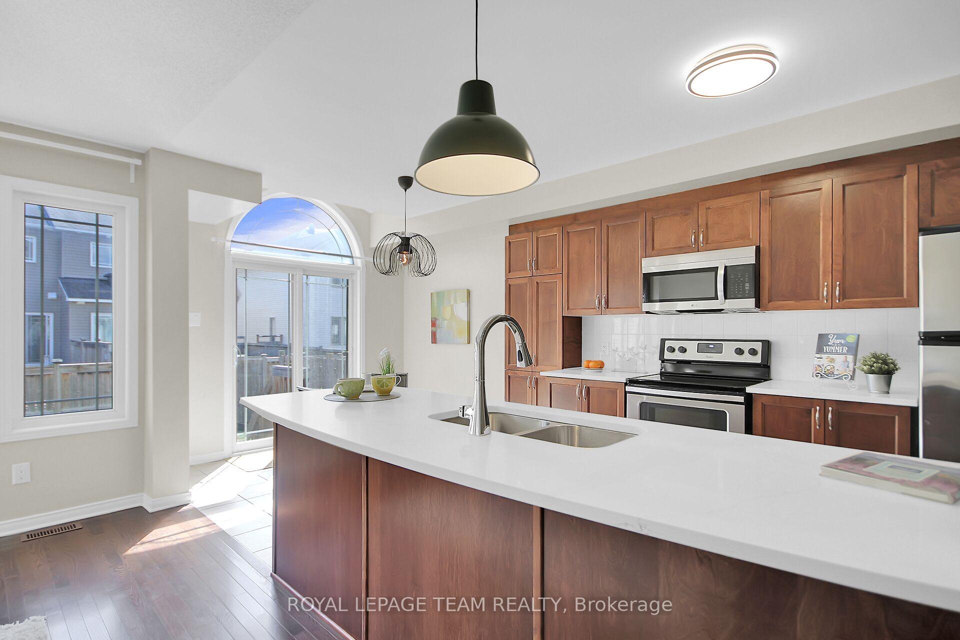 Photo 12 of 1464 Carronbridge Circle, Ottawa, Kanata - Emerald Meadows/Trailwest — HOMEH