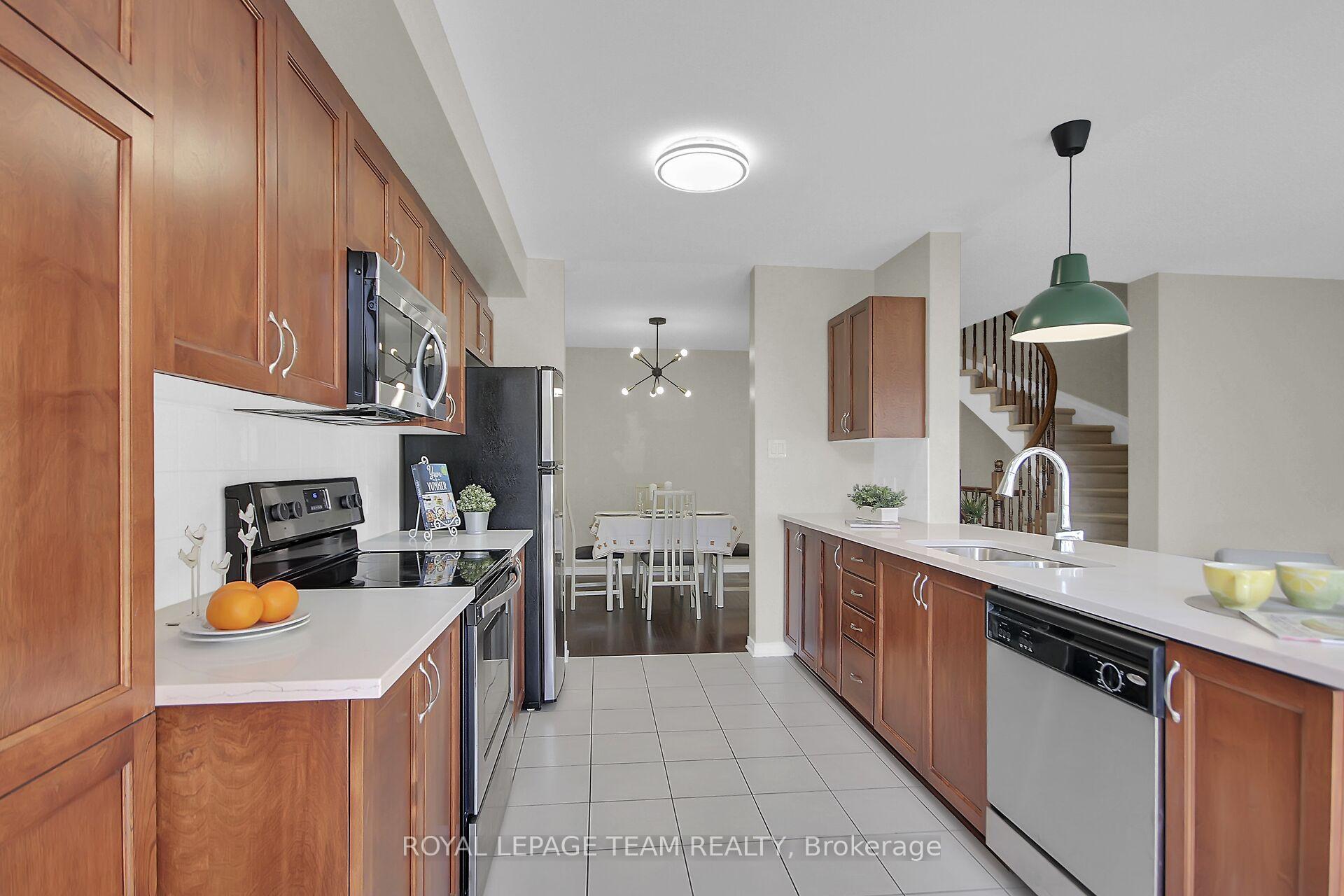Photo 13 of 1464 Carronbridge Circle, Ottawa, Kanata - Emerald Meadows/Trailwest — HOMEH