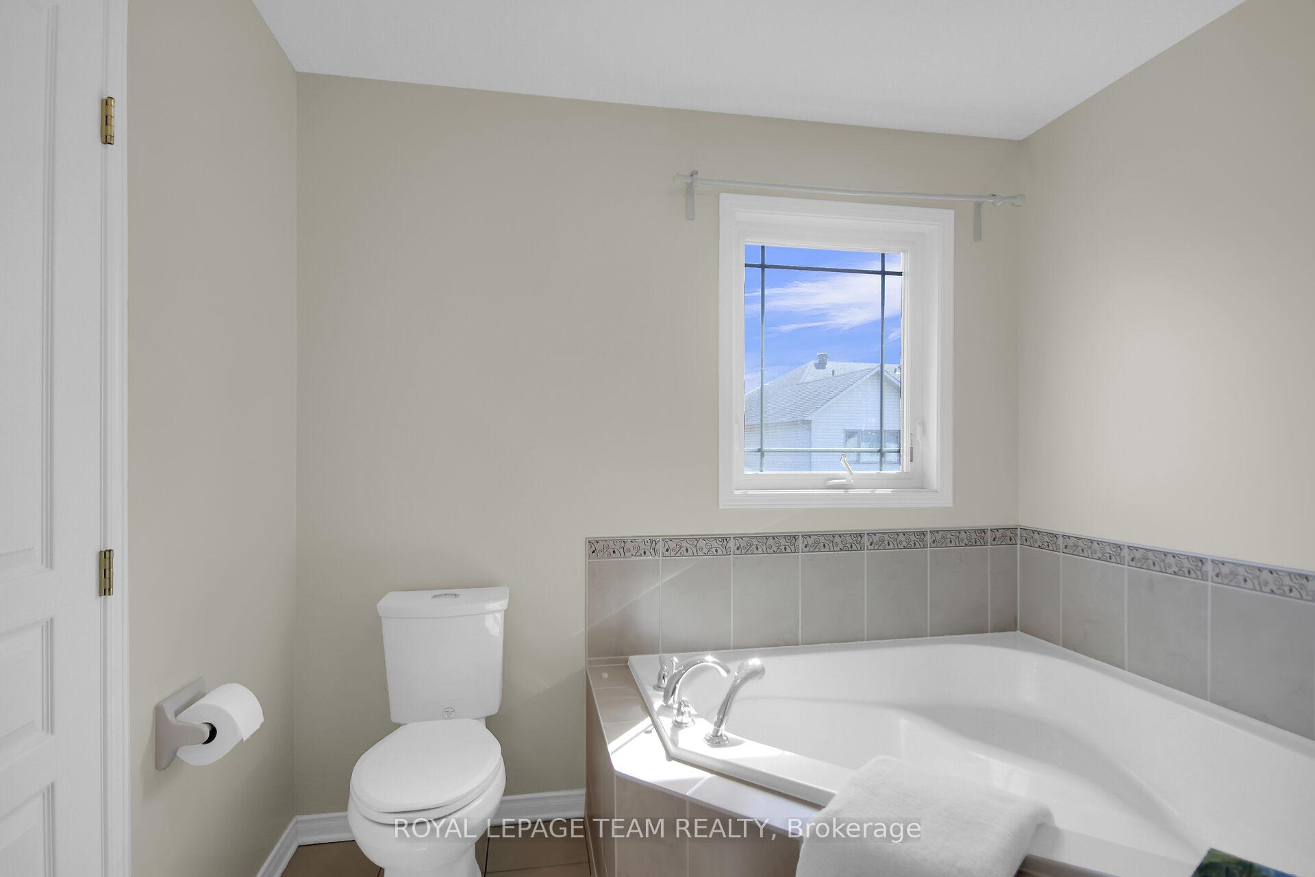 Photo 25 of 1464 Carronbridge Circle, Ottawa, Kanata - Emerald Meadows/Trailwest — HOMEH