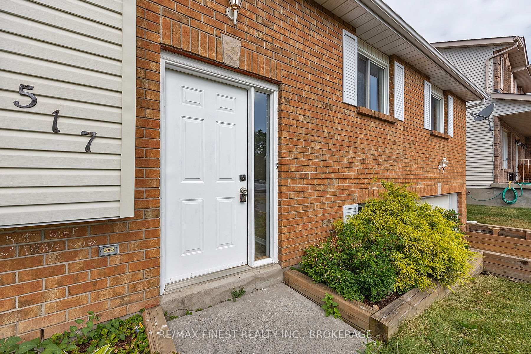 Photo 5 of 517 Citation Crescent, Kingston, City Southwest — HOMEH
