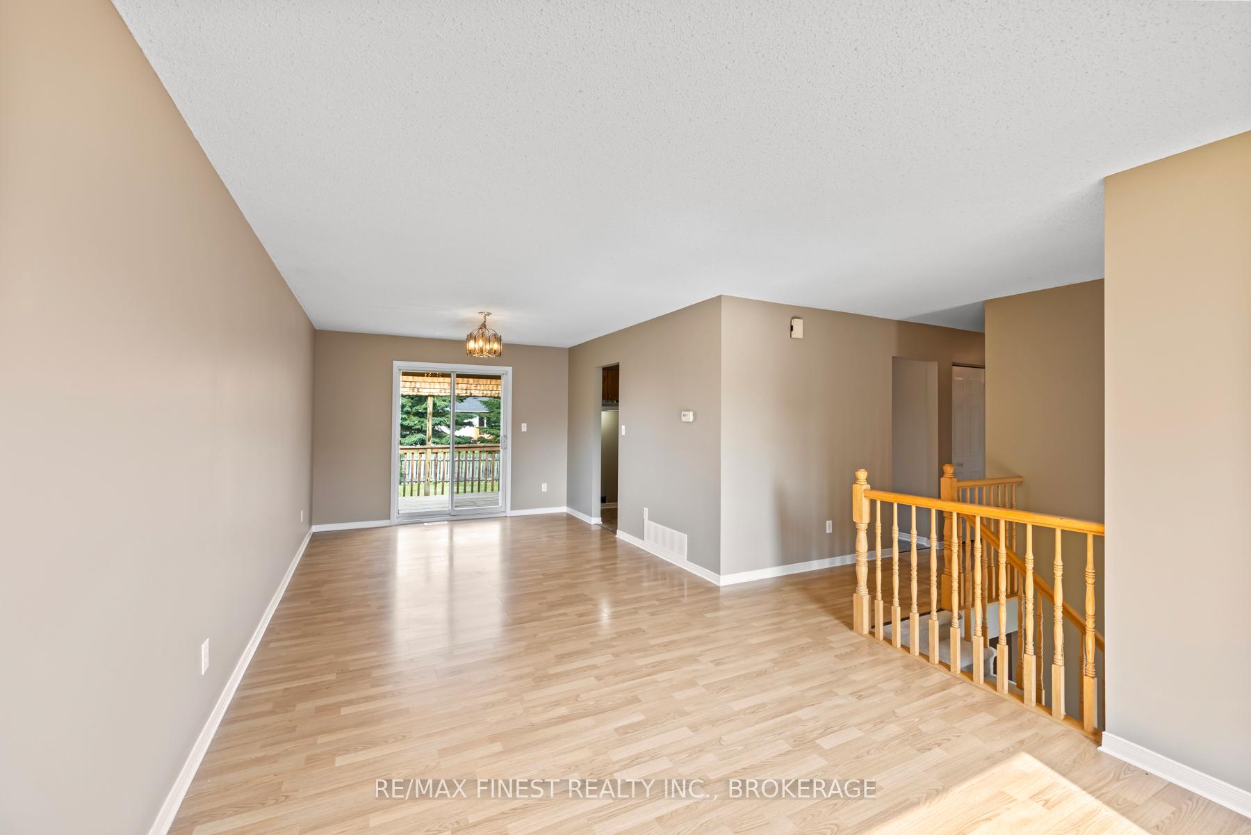 Photo 10 of 517 Citation Crescent, Kingston, City Southwest — HOMEH