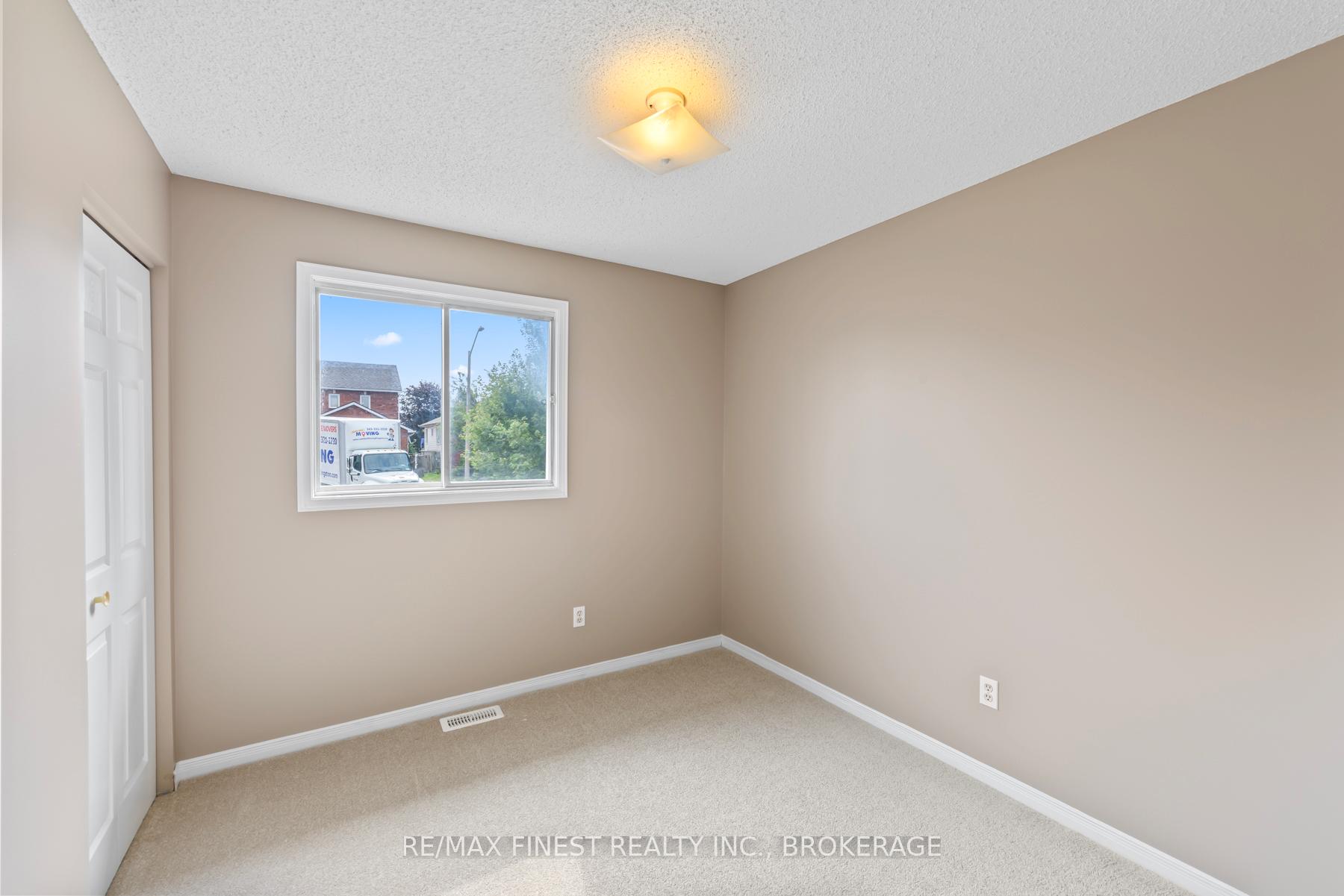 Photo 18 of 517 Citation Crescent, Kingston, City Southwest — HOMEH