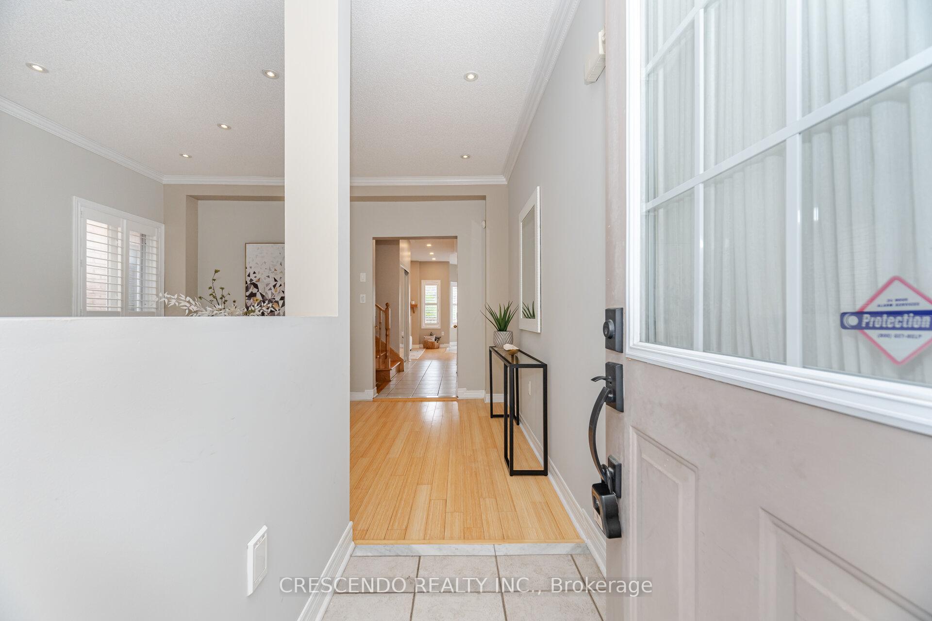 Photo 5 of 45 Weatherill Road, Markham, Berczy — HOMEH