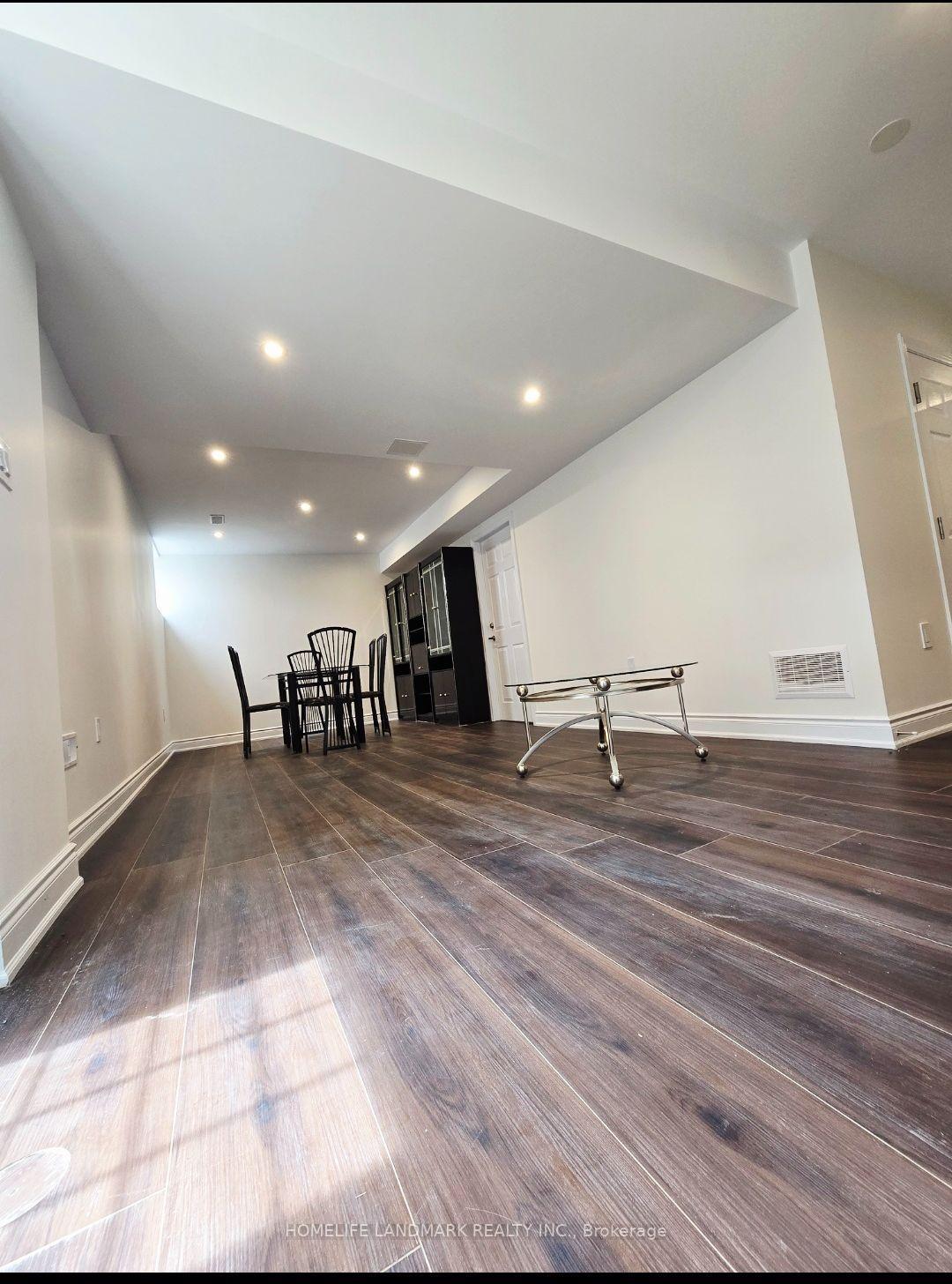 Photo 3 of 147 Bocelli Crescent, Hamilton, Rural Glanbrook — HOMEH