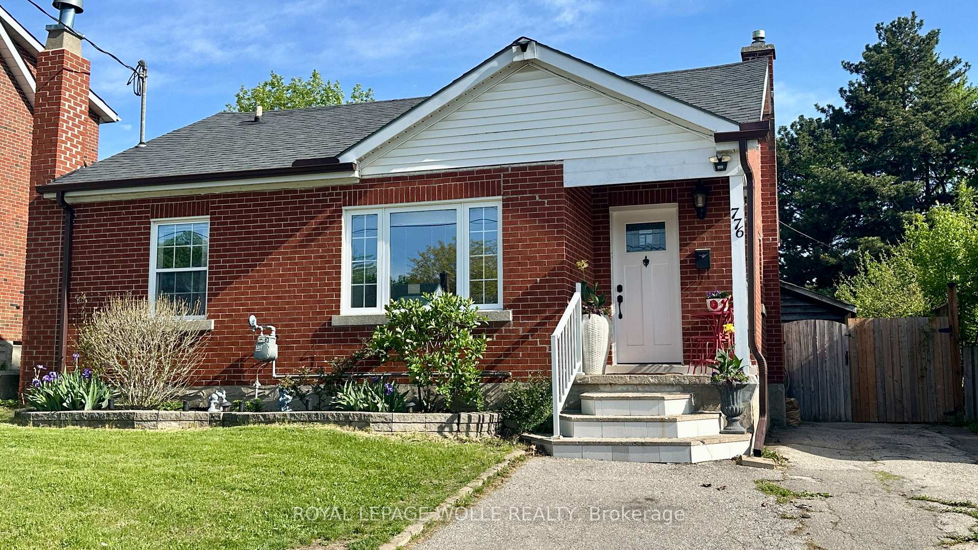 Photo 1 of 776 Elizabeth Street, Kitchener — HOMEH
