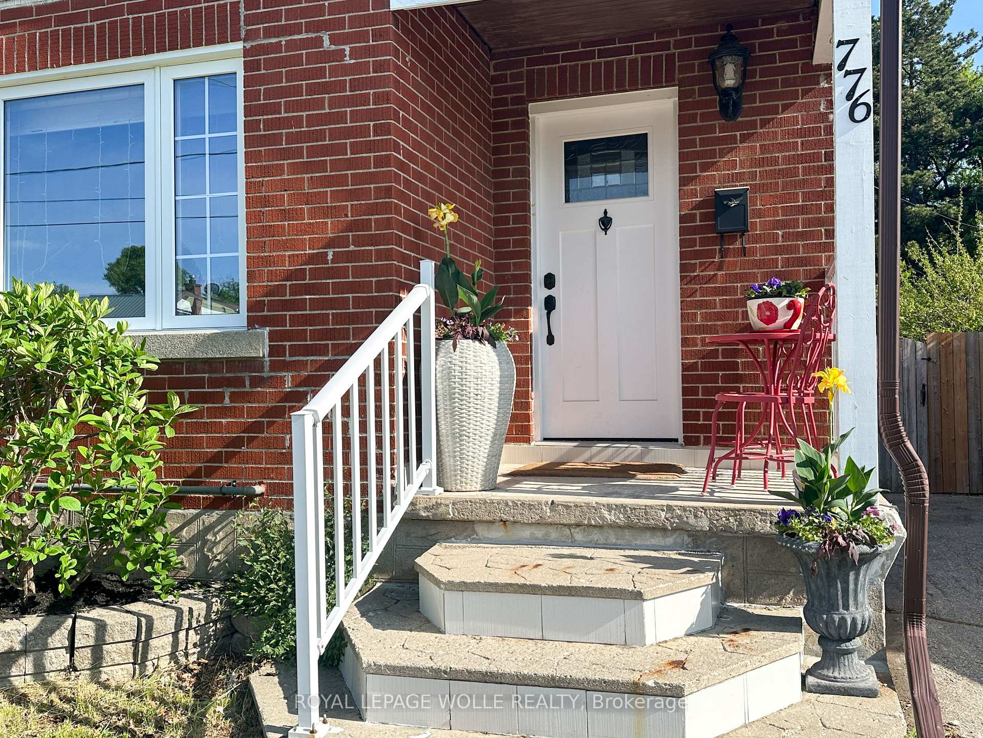 Photo 3 of 776 Elizabeth Street, Kitchener — HOMEH