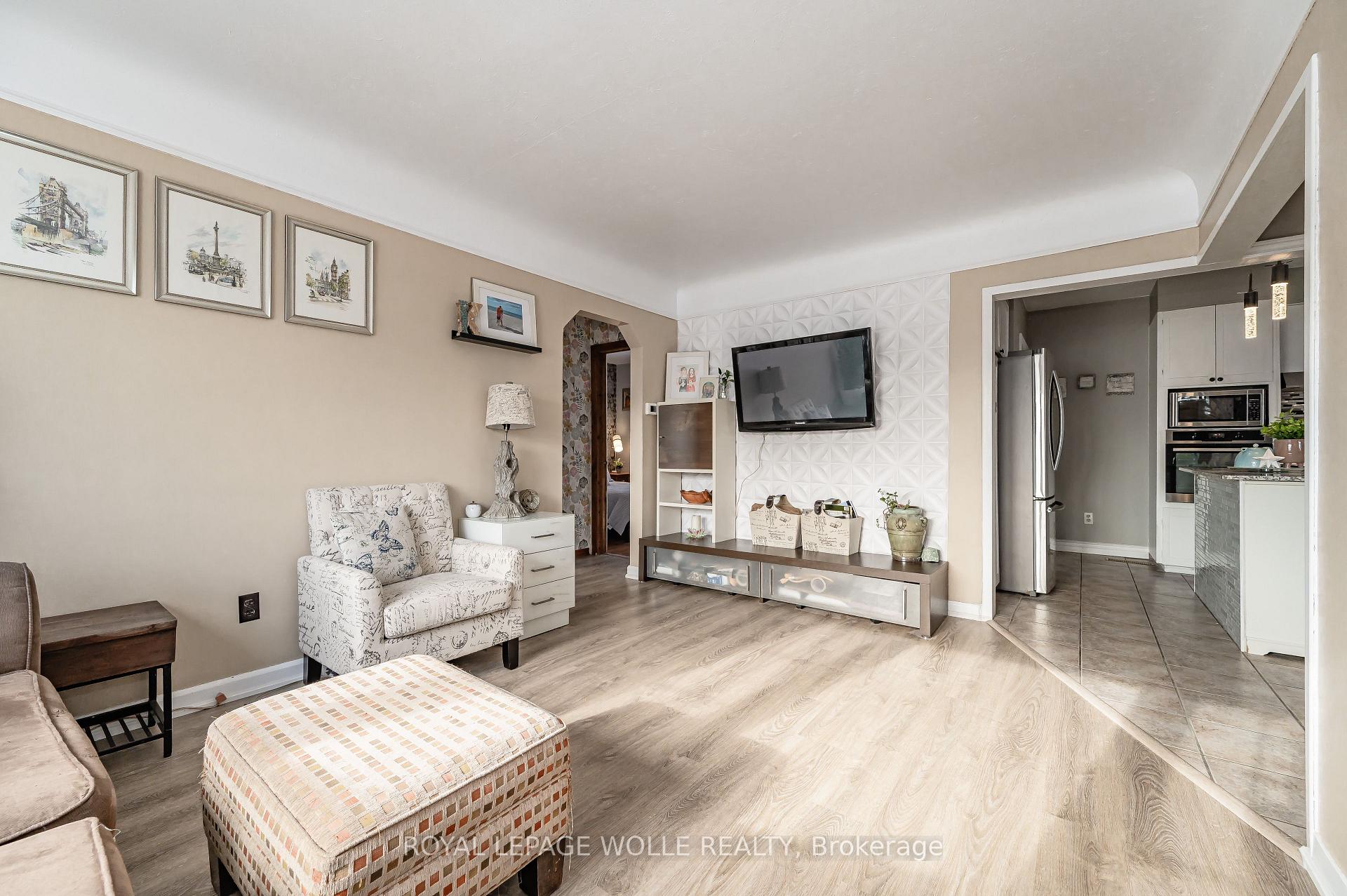 Photo 8 of 776 Elizabeth Street, Kitchener — HOMEH